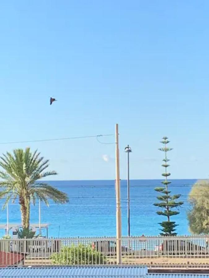 Nido d'amore vista mare Bordighera Esterno foto
